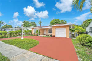 420 SE 3rd St, Hialeah, FL 33010, Sold 09/02/25