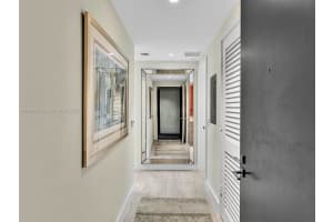 121 NE 34th St 2208, Miami, FL 33137 Sold 10/03/25