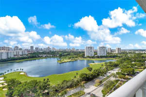 3675 N Country Club Dr 2204, Aventura, FL 33180 - MLS#A11846458