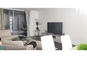 301 Ne 14th Ave 202, Hallandale Beach