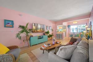 315 Van Buren St 104b Hollywood, FL 33019 - MLS#A11846505