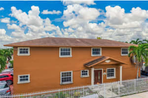 948 E 47th St Hialeah, FL 33013 - MLS#A11846519