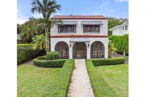 2618 Alhambra Cir Coral Gables, FL 33134 - MLS#A11846569
