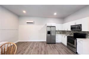 10911 SW 242nd St B, Homestead, FL 33032 - MLS#A11846603
