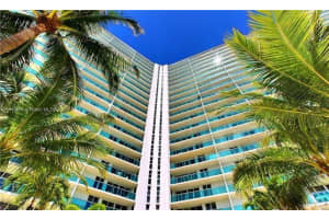100 Bayview Dr Ph31 Sunny Isles Beach, FL 33160 - MLS#A11846691
