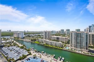 100 Bayview Dr Ph31 Sunny Isles Beach, FL 33160 - MLS#A11846691