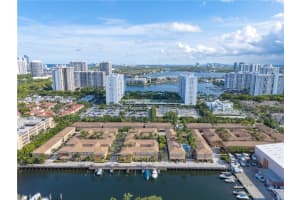 2861 Ne 185th St 305, Aventura