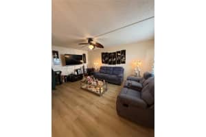 551 Sw 135th Ave 111b, Pembroke Pines