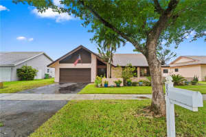 2401 Nw 101st Ter, Pembroke Pines