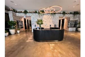 398 NE 5th St, Miami, FL 33132, Sold 11/10/25