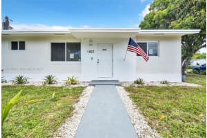 1401 NE 152nd St, North Miami Beach, FL 33162 - MLS#A11846766