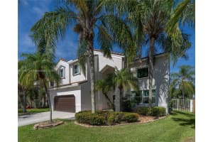 1055 Cedar Falls Dr Weston, FL 33327 - MLS#A11846777