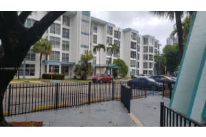 200 177th Dr, Sunny Isles Beach, FL 33160, Sold 08/28/25