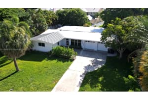 2643 Ne 26th Ter, Lighthouse Point