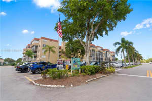 403 Nw 68th Ave 317, Plantation