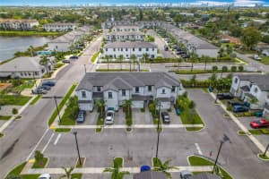 20371 Nw 5th Ct, Miami Gardens