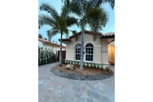 MLS# A11846933, Miami Lakes, Florida 33016