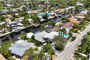 2216 NE 18th Ave, Wilton Manors, FL 33305 - MLS#A11846961