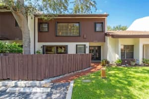 3339 Oak Dr, Hollywood