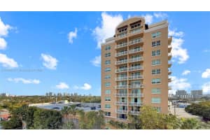 2665 Sw 37th Ave 408, Miami