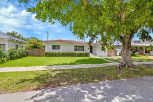 5770 SW 39th St, Miami, FL 33155, Sold 09/02/25