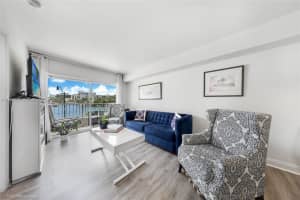 2600 Collins Ave 307, Miami Beach, FL 33140 Sold 09/05/25