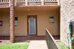 9821 Sunrise Lakes Blvd 102, Sunrise