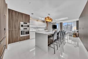 851 NE 1st Ave 3711, Miami, FL 33132 - MLS#A11847143