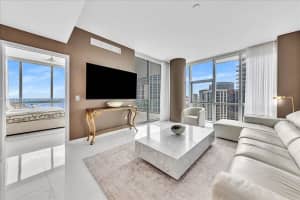 851 NE 1st Ave 3711, Miami, FL 33132 - MLS#A11847143