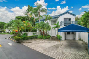 250 Ne 212th St, Miami