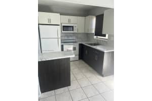 7505 Sw 82nd St 314, Miami