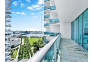900 Biscayne Blvd 2412, Miami