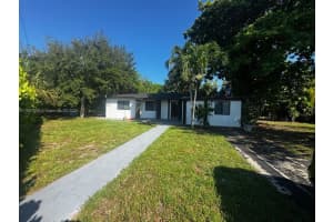 930 Ne 163rd St, North Miami Beach
