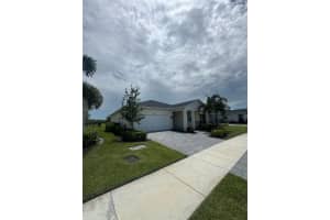 6712 Nw Cloverdale Ave 6712 Port Saint Lucie, FL 34987 - MLS#A11847340
