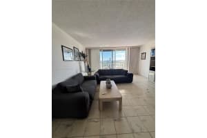 427 Golden Isles Dr 12b Hallandale Beach, FL 33009 - MLS#A11847344