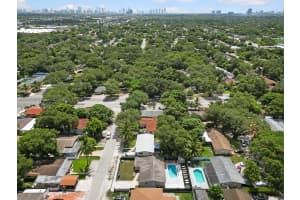560 Ne 161st St Miami, FL 33162 - MLS#A11847368