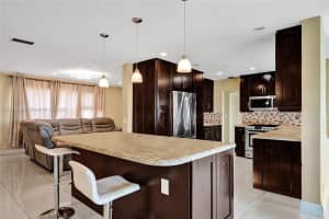 215 Se 3rd Ave 501c Hallandale Beach, FL 33009 - MLS#A11847453