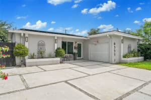6351 Moseley St Hollywood, FL 33024 - MLS#A11847455