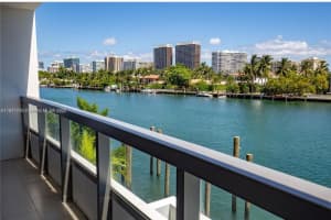 9261 E Bay Harbor Dr 303 Bay Harbor Islands, FL 33154 - MLS#A11847459