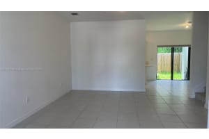 227 Sw 159th Ter 227 Pembroke Pines, FL 33027 - MLS#A11847566