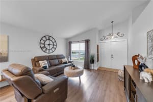 14682 Vista Luna Dr, Davie, FL 33325 Sold 11/25/25