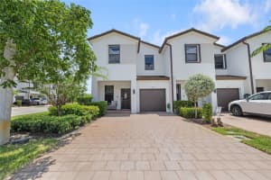 147 Sw 185th Way 147 Pembroke Pines, FL 33029 - MLS#A11847586