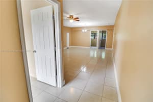 301 Nw 33rd Ter Lauderhill, FL 33311 - MLS#A11847628