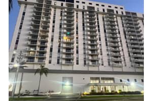 13499 Biscayne Blvd 407, North Miami