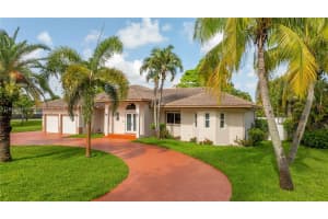 424 Bayberry Dr Plantation, FL 33317 - MLS#A11847664