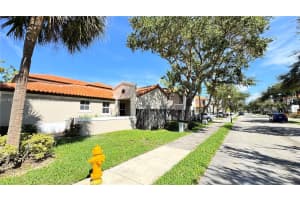 8337 NW 142nd St 8337, Miami Lakes, FL 33016 - MLS#A11847677