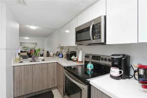 9917 W Okeechobee Rd 3-303 Hialeah Gardens, FL 33016 - MLS#A11847696