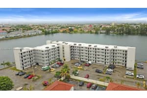 9917 W Okeechobee Rd 3-303 Hialeah Gardens, FL 33016 - MLS#A11847704