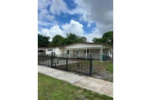 2040 Nw 185th Ter Miami Gardens, FL 33056 - MLS#A11847712