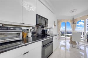 3200 N Ocean Blvd 2106 Fort Lauderdale, FL 33308 Sold 09/16/25